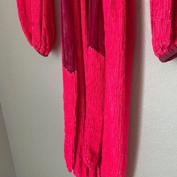 RETROFÊTE Audrey neon pink sequined wrap dress - Picture 7 of 9